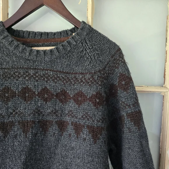 Tommy Bahama Gray and Brown Men's Sweater - Picture 2 of 5